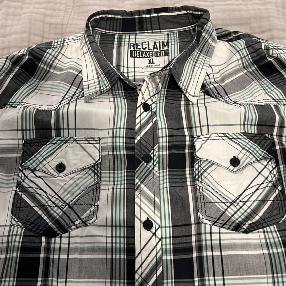 Men’s button up - Picture 3 of 3